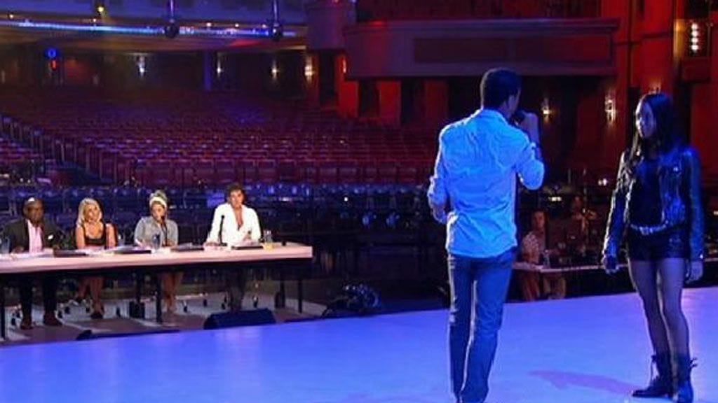 X Factor USA - Britney Spearsin kotona