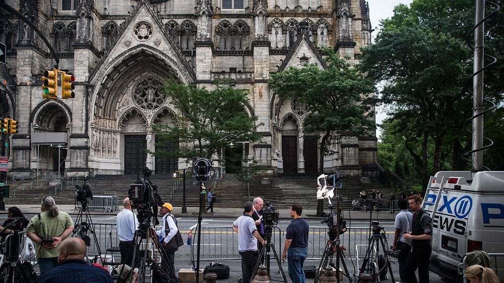 Gandolfinin hautajaiset ovat Saint John the Divine -kirkossa Manhattanilla.