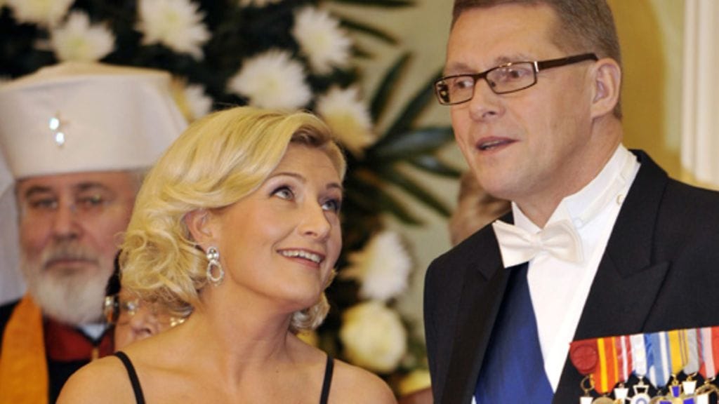 Matti Vanhanen ja Sirkka Mertala viettävät paljon aika erillään. Kuva: Lehtikuva