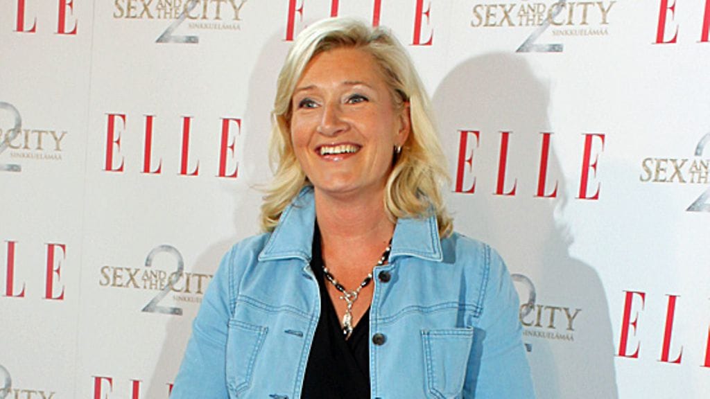 Sirkka Mertala Sinkkuelämää 2 -ensi-illassa. (Kuva: MTV Oy)