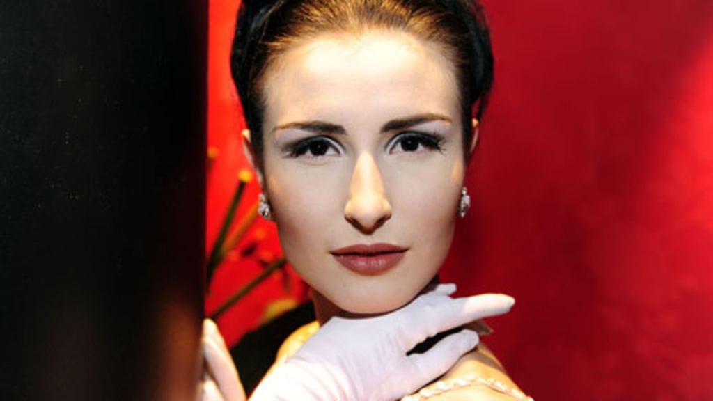 Maria Lund on totuttu näkemään vahvassa esiintymismeikissä.