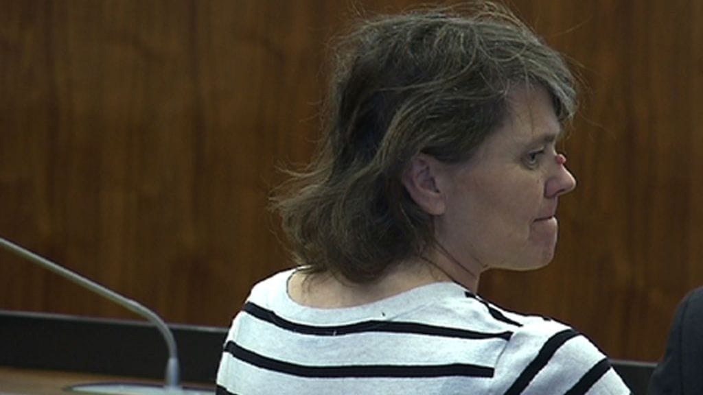 Vilja Eerikan äitipuoli Sirpa Laamanen esiintyi salanimellä Nadja Berough.