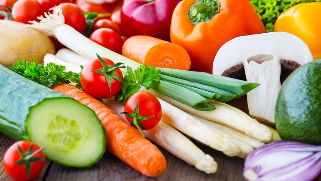 Vitamiinipitoinen ruokavalio on omiaan ehkäisemään flunssaa.