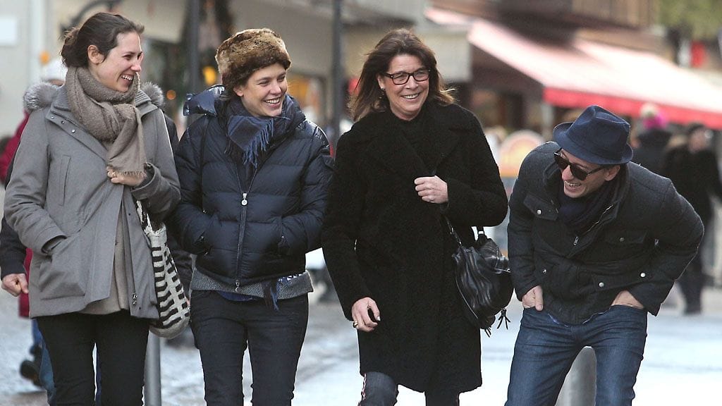 Monacon kuninkaalliset riitti naurua shoppailureissulla Sveitsissä.