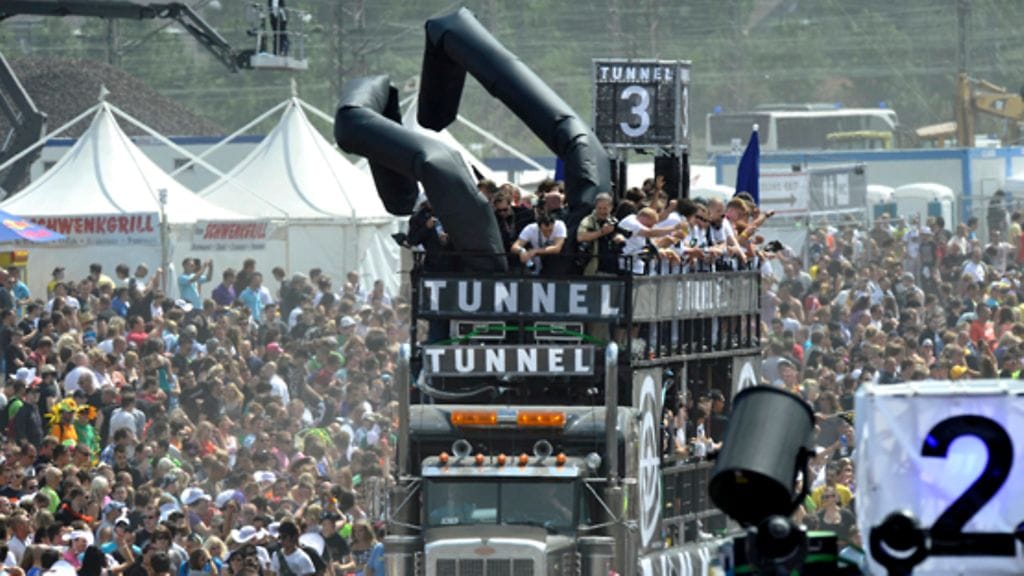 Love Parade-musiikkifestivaali. EPA