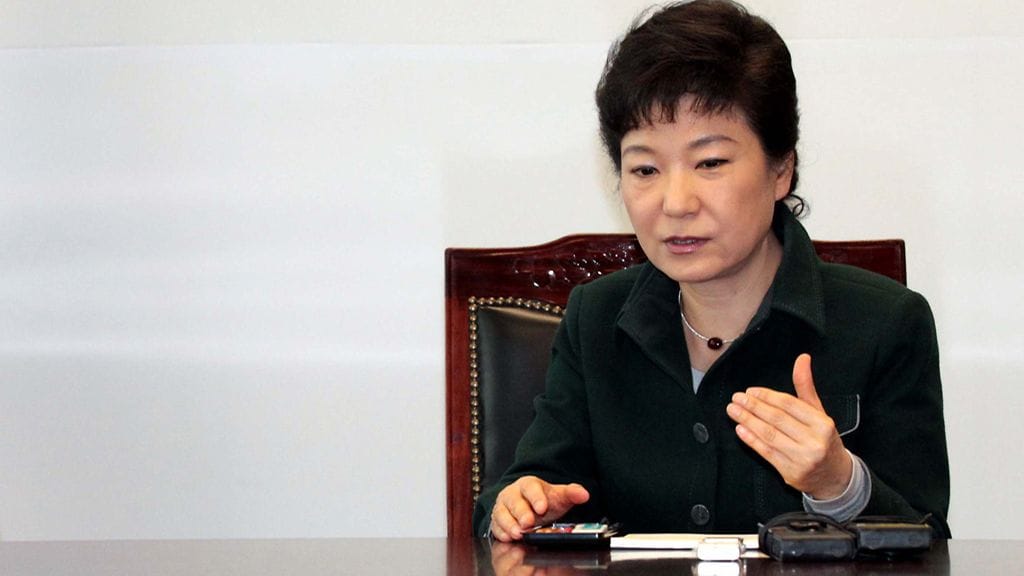 Park Geun-hye pidätettiin virasta korruptioskandaalin vuoksi.