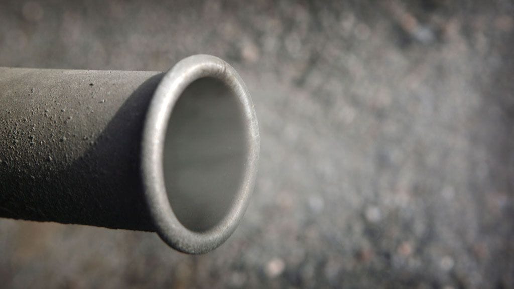 Sekä EU että Yhdysvallat haluavat kiristää autojen päästömittauksia. Luottamus autoteollisuutta kohtaan halutaan palauttaa Volkswagenin päästövilppikohun jäljiltä.