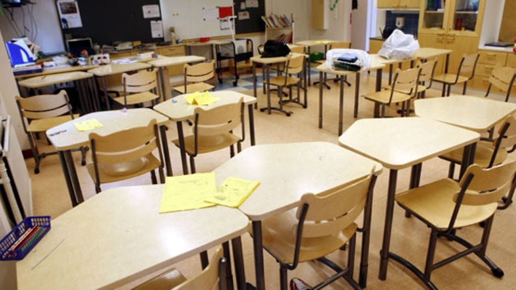 Myös esimerkiksi draamapedagogiassa kannattaa oppaan mukaan kiinnittää huomiota siihen, ettei sukupuolia esitetä stereotyyppisesti – esimerkiksi niin, että tytöt sipsuttavat ja pojat kävelevät rehvakkaasti.