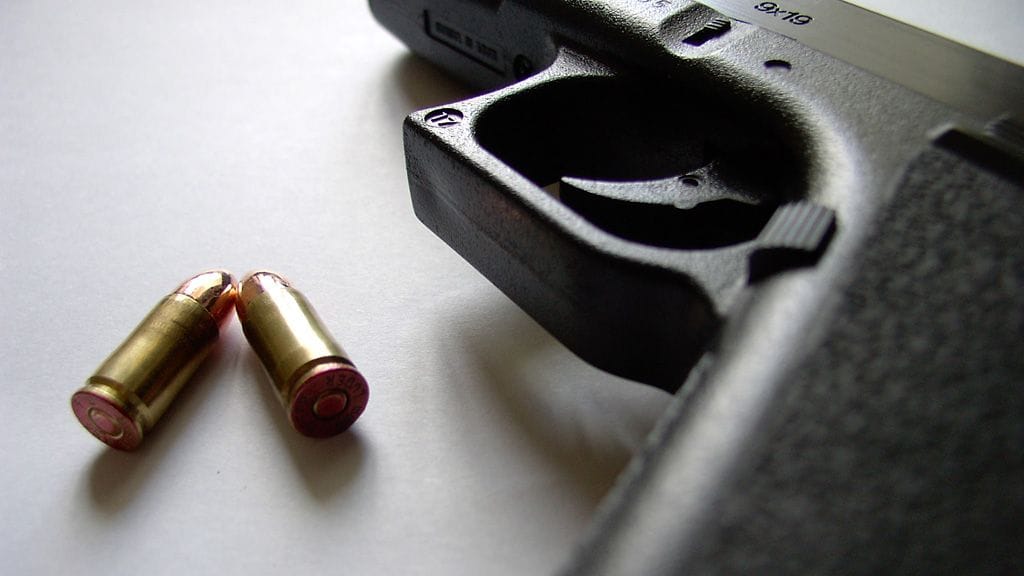 Asiantuntijan mukaan joukkoväkivaltaiskuun syyllistyvää, yksin toimivaa henkilöä ajaa usein omasta syrjäytymisestä kumpuava katkeruus ja kostonhimo. Kuvituskuva.