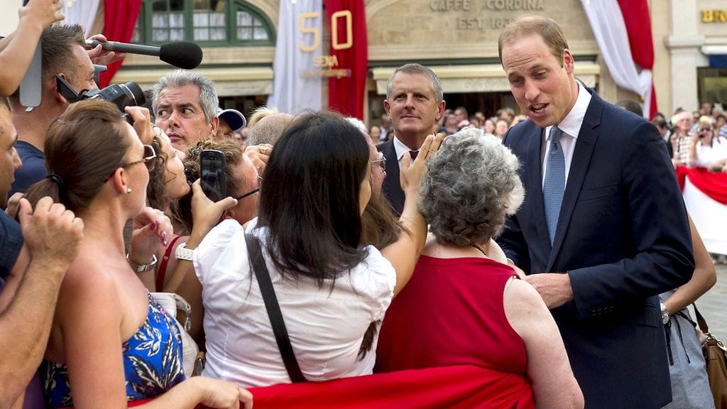 Prinssi William tapasi kansalaisia Maltalla.