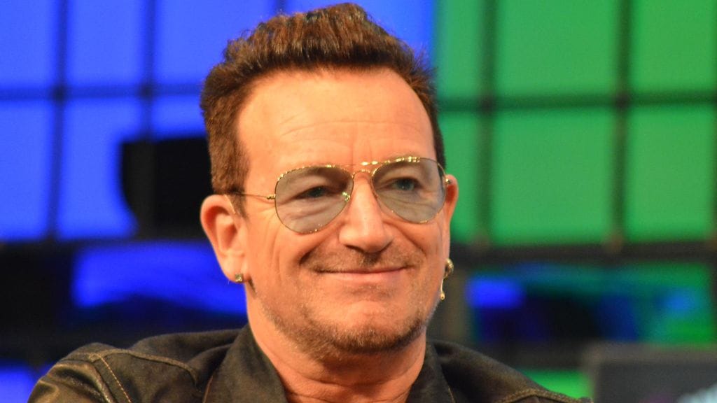 Bono on tunnettu hyväntekijä ja U2-irlantilaisyhtyeen laulaja.