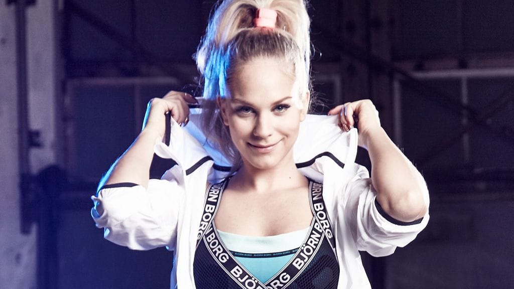 Eevi Teittinen tunnustautuu innokkaaksi matkailijaksi.