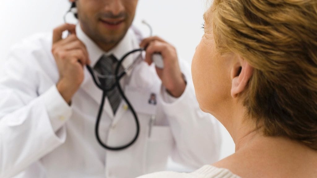 Yhä useampi potilas selviää nykyisin syövästä.