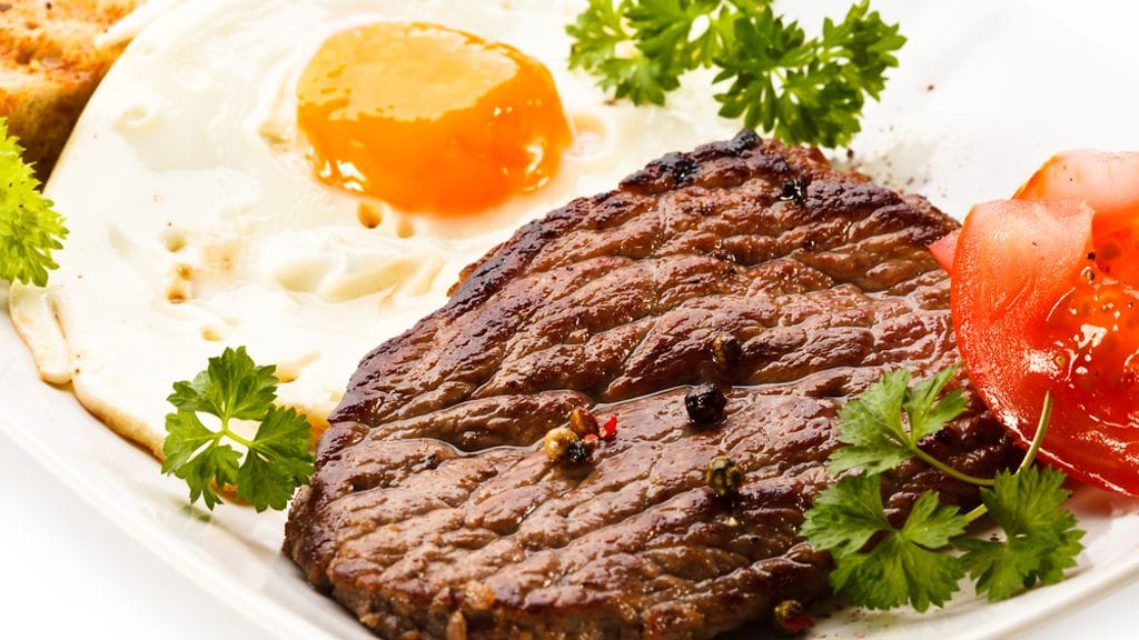 Tutkijoiden mukaan liiallista eläinproteiinien syöntiä kannattaa vältellä.