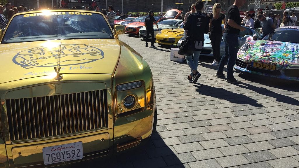 Gumball 3000 -ralli starttaa sunnuntaina Tukholmasta. Tunnelmia lähtöviivalta.