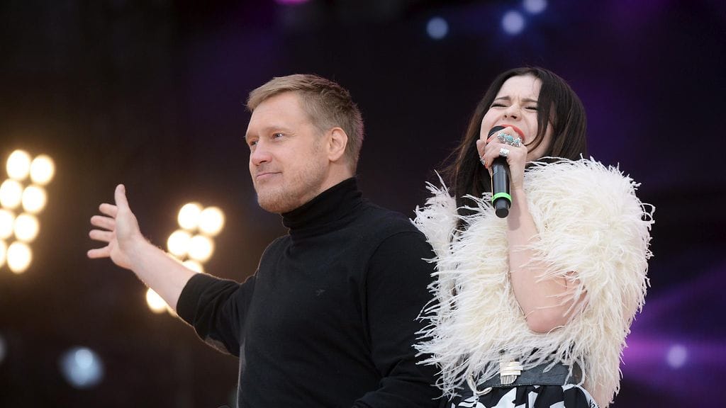 Samuli Edelmanna ja Jenni Vartiainen.