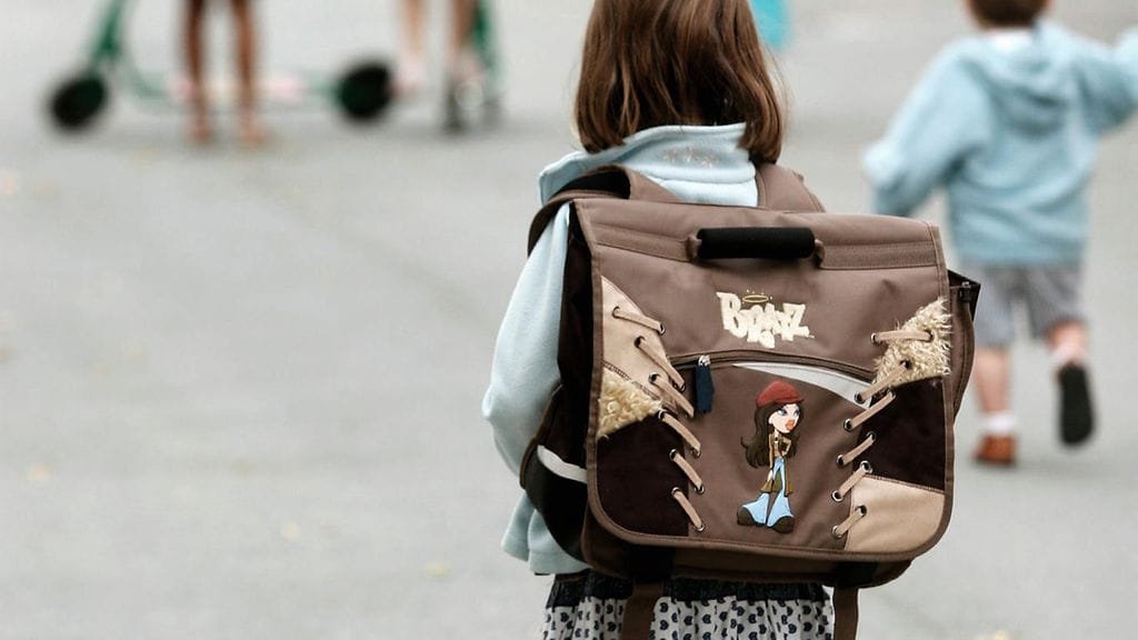 Jynkän koulun vanhemmat kertovat lapsia piinaavasta aikuisesta. Kuvituskuva.