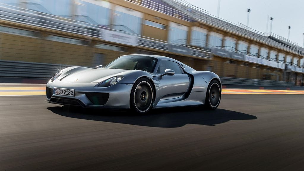 Porsche 918 Spyderin Liquid Metal -maalipinnasta saa maksaa useita kymmeniä tuhansia euroja.