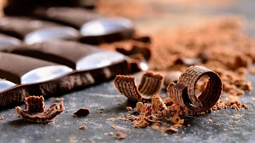 Mikä olisikaan herkullisempi tapa tehdä hyvää, kuin ostaa suklaata?