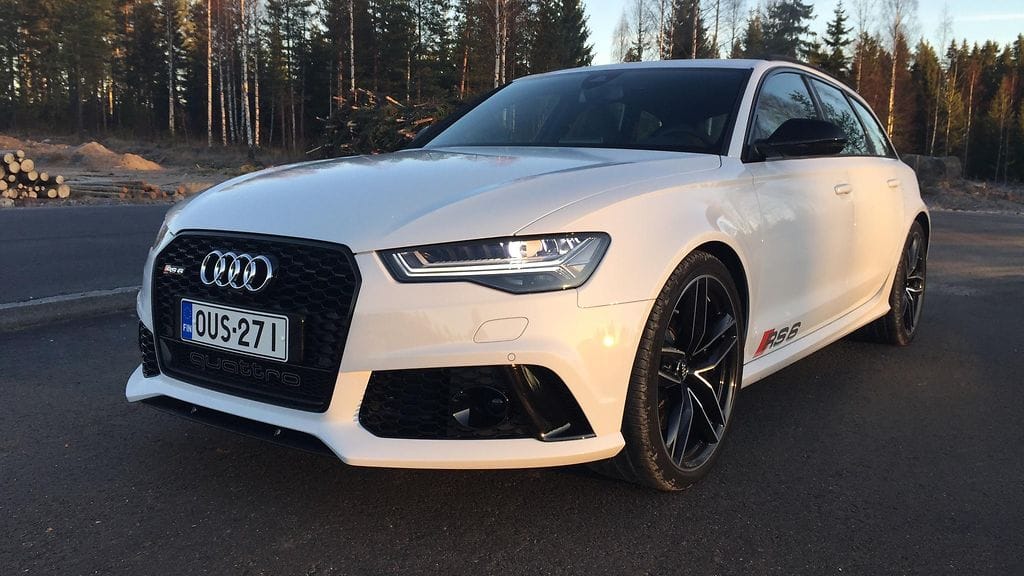 Kuvan Audi RS6 ei ole myynnissä oleva yksilö.