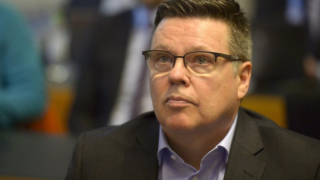 Helsingin huumepoliisin entinen päällikkö Jari Aarnio häntä itseään koskevan huume- ja virkarikosjutun oikeudenkäynnissä Helsingin käräjäoikeudessa 8. helmikuuta 2016.