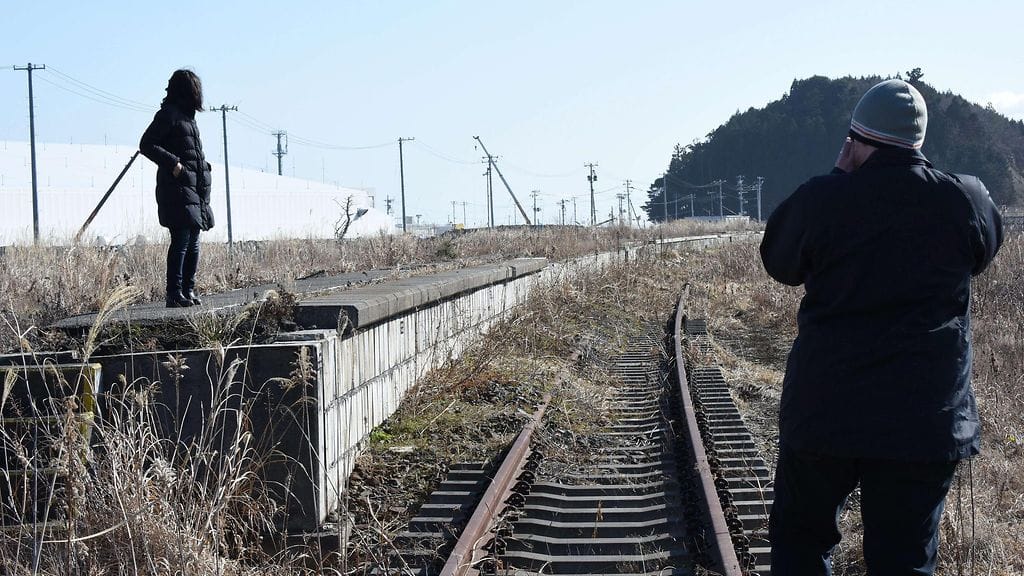 Turisteja Fukushimassa helmikuussa 2016.