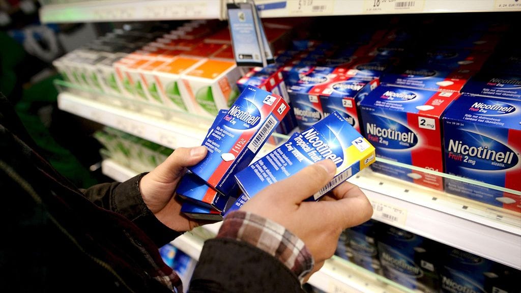 Nikotiinipurukumi lievittää nikotiinista aiheutuvia vierotusoireita.