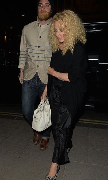 Kylie Minogue ja Joshua Sasse 2