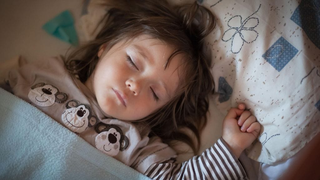 Meredith on opetanut lapsensa menemään ajoissa nukkumaan eikä kadu päätöstään. Kuvituskuva.