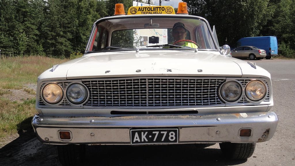 Ford Fairlane 500 palvelee tiepalveluautona Eurassa.