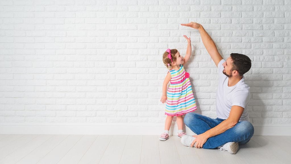 Äidin ja isän pituuden avulla voidaan selvittää myös lapsen pituusennuste.