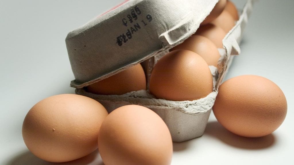 Mitä eroa on esimerkiksi vapaan kanan munilla ja luomumunilla?