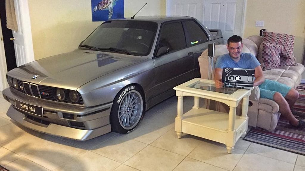 Randy (jalilsup) pääsi viettämään hieman toisenlaista laatuaikaa autonsa kanssa, kun hirmumyrsky runnoi Floridan rannikkoa.