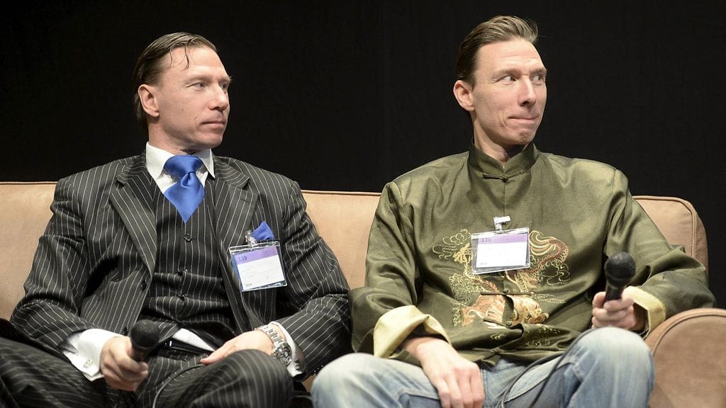 Ilkka Virolainen (vas.) ja Harri Virolainen Helsingin Kirjamessuilla 23. lokakuuta 2014.