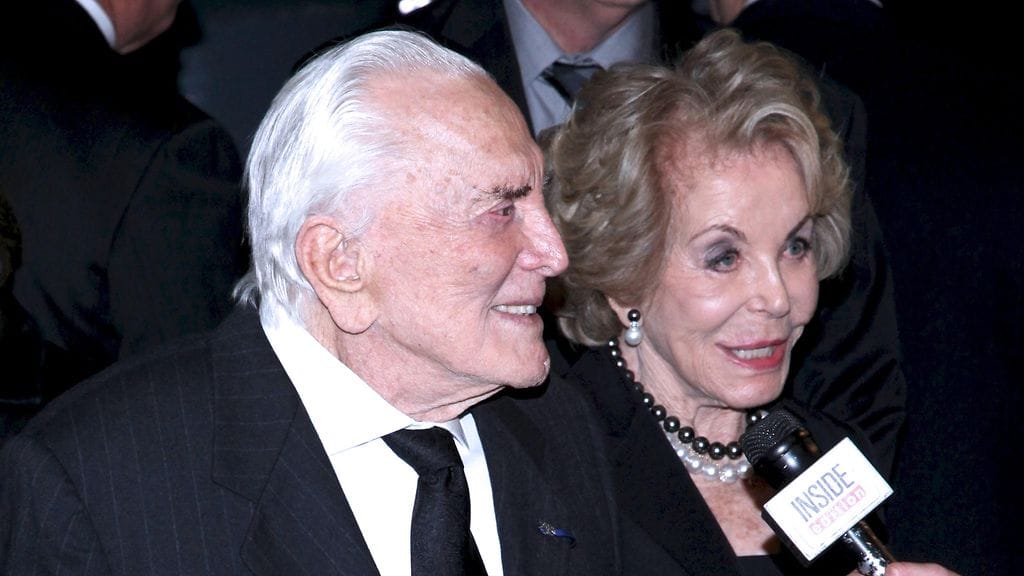 Kirk Douglas ja Anne Buydens.