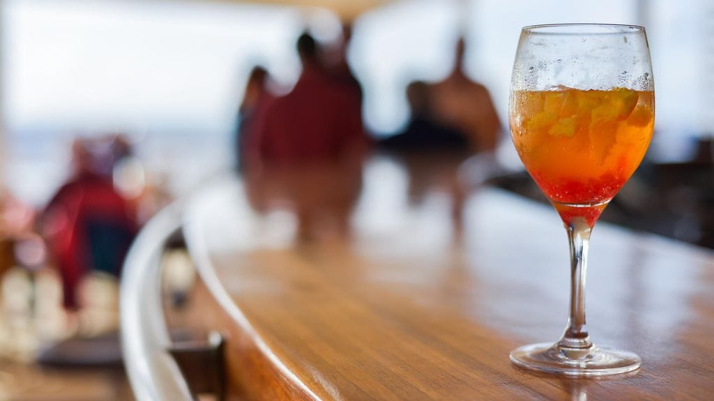 Laivoilla alkoholin kulutus on ollut viime vuosina laskussa.