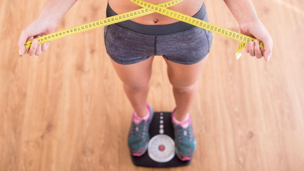 Asiantuntija paljastaa, miksi painoindeksi on huono mittari ylipainon mittaamiseen.