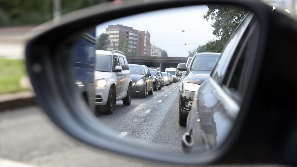 Arkistokuva. Aamuliikennettä Helsingissä 18. syyskuuta 2015.