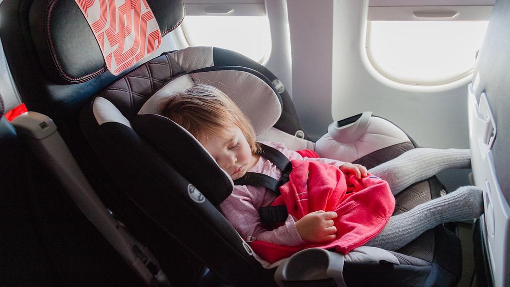 istuin, lentkone, vauva