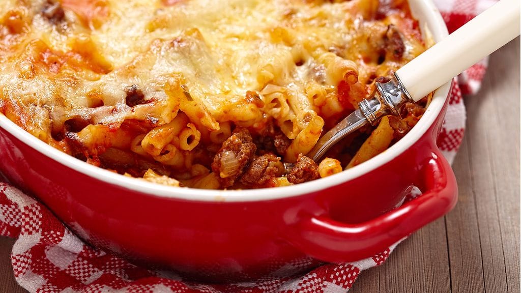 Makaronilaatikko on monien lasten ja aikuisten suosikkiruoka.