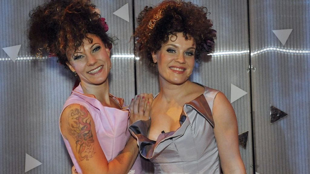 Jonna Geagea ja Mira Luoti UIT Ilon palasia maaliskuu 2012