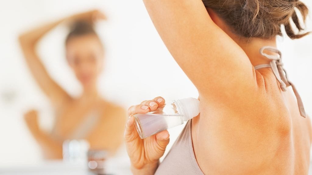 Deodorantti ja antiperspirantti toimivat eri tavoin.