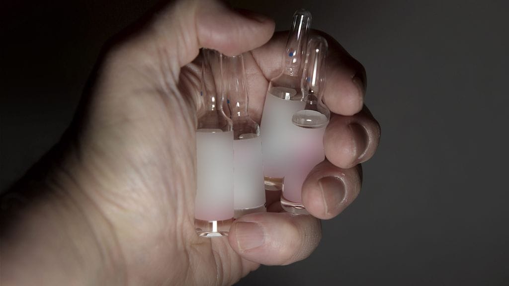 Poliisi tilasi postitse dopingaineita. Kuvituskuva.