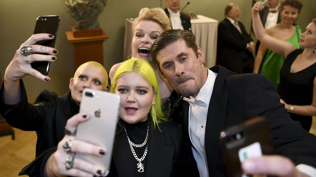 linnan juhlat selfiet alma