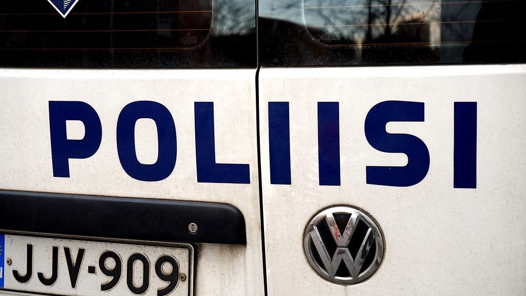 Etelä-Karjalassa Parikkalassa valtatie 6 on suljettu liikenteeltä liikenneonnettomuuden vuoksi