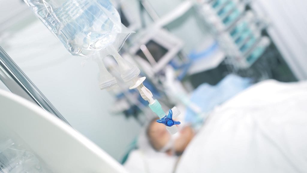 Hengenvaarallinen syömishäiriö oli lähellä maksaa nuoren naisen hengen.