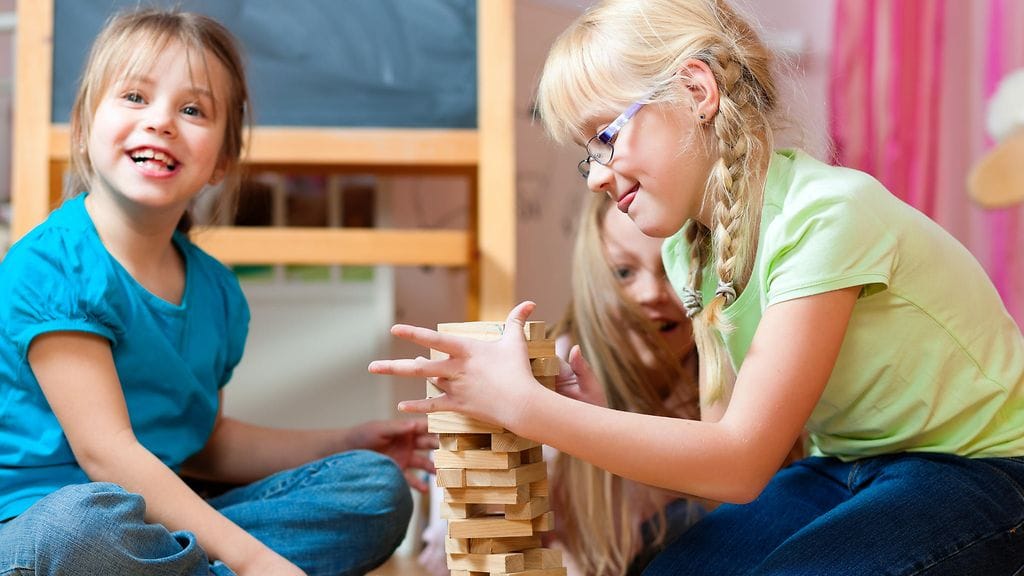 Nuorta lasta ei tule jättää kotiin yksin.