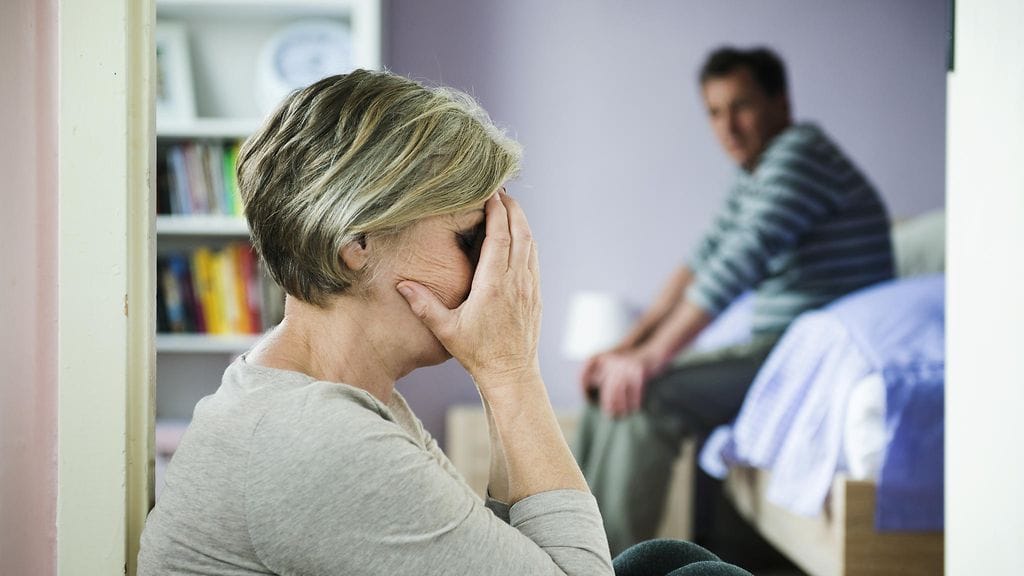 Se, miten läheisissä ihmissuhteissa menee, voi vaikuttaa myös sydänterveyteen. Kuvituskuva.