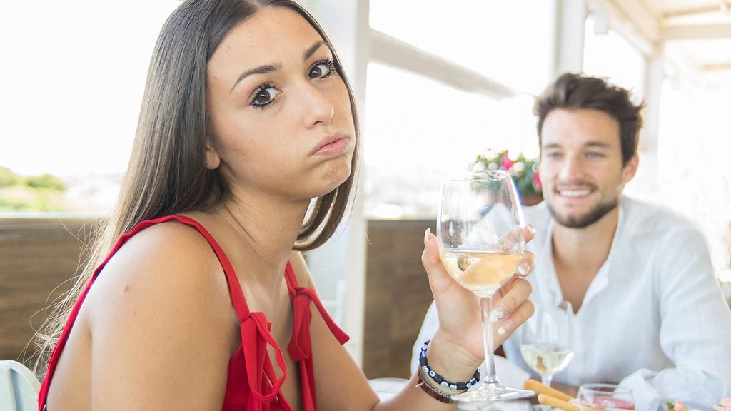 Ensitreffit voivat olla pahimmillaan todella kiusallisia.