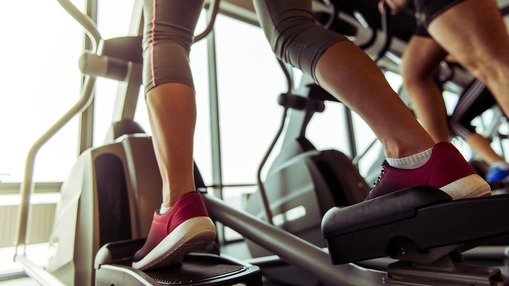 Crosstrainerilla jaksaa polkea kuntopyörää kauemmin, mutta harjoittelu on tehottomampaa.